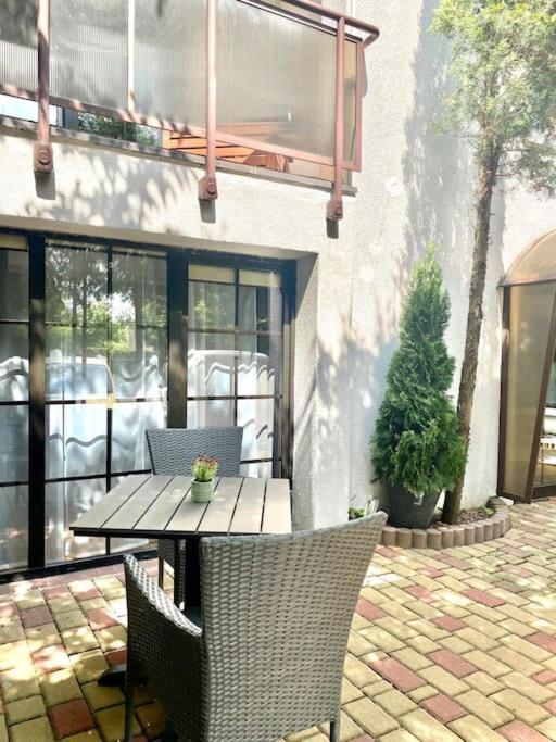 Mustang Villa Bytom